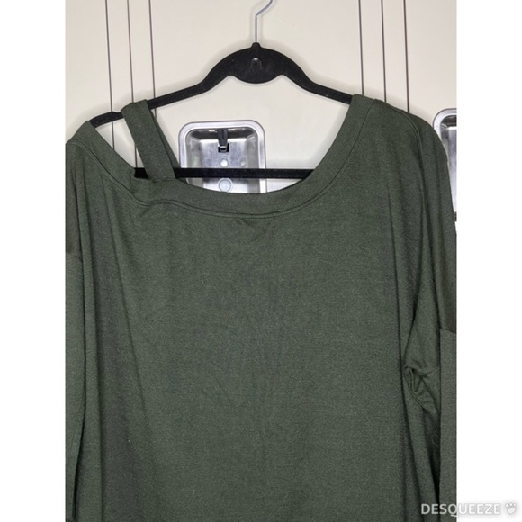 Market & Spruce Stitch Fix Mely Single Cold Shoulder Knit Top Size Medium - Picture 3 of 8